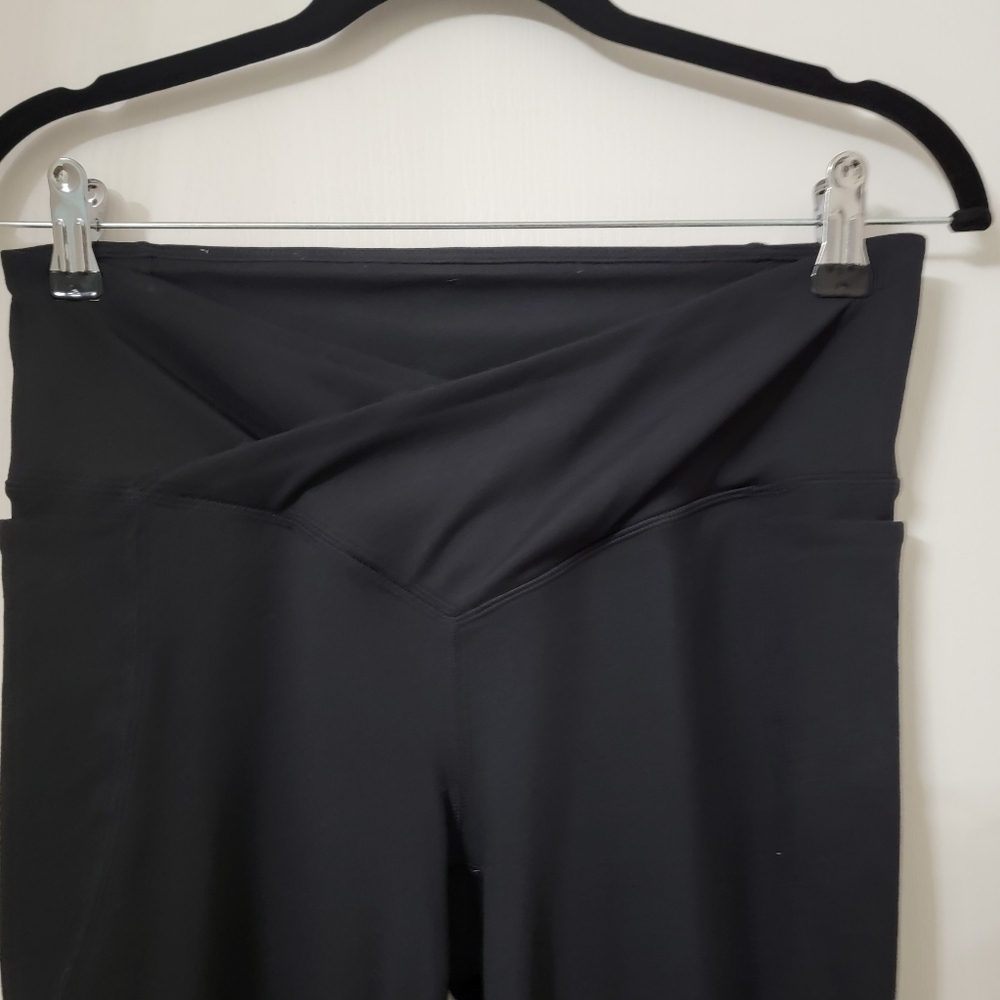 Pureluxe Size S Black Low-Rise Crossover Flare Legging - Picture 3 of 14